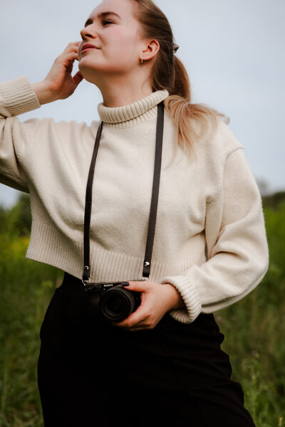 Small black neck strap